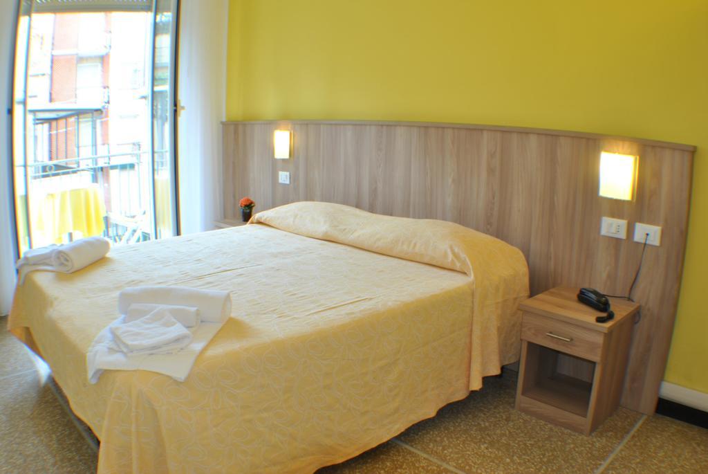 Hotel Bristol Laigueglia Exterior photo
