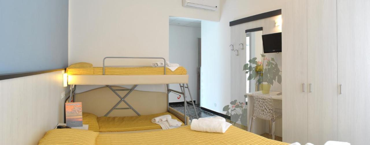 Hotel Bristol Laigueglia Exterior photo